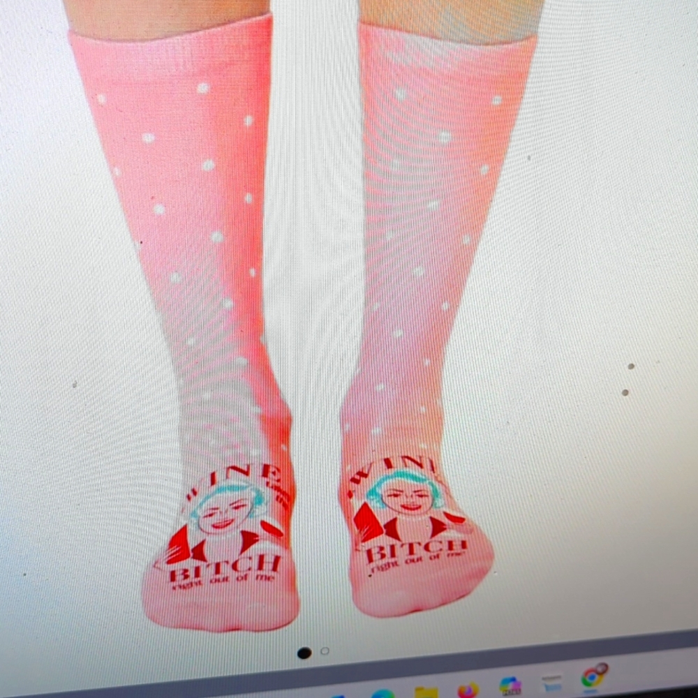 Sassy wine Unisex crew socks